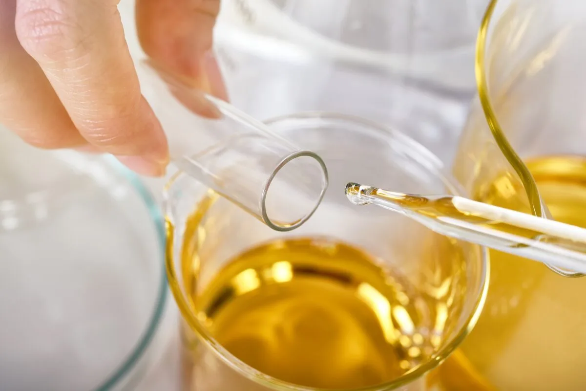 Paraffin oil in skin care